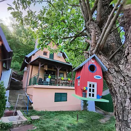 Lana I Tara Apartament *